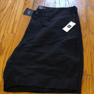 Men’s Gap Navy Performance Shorts. Sz 33